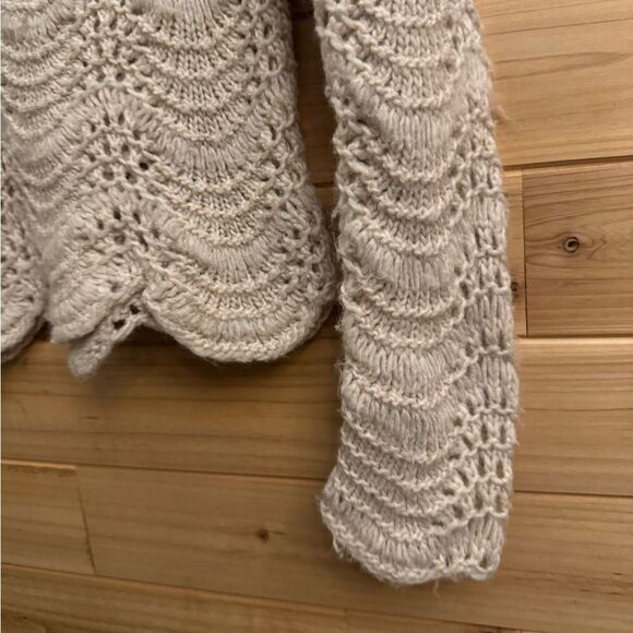 American Eagle Size XSmall Scalloped Wool Blend Knit Sweater - Picture 4 of 11